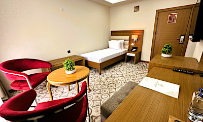 Deluxe Connection Room